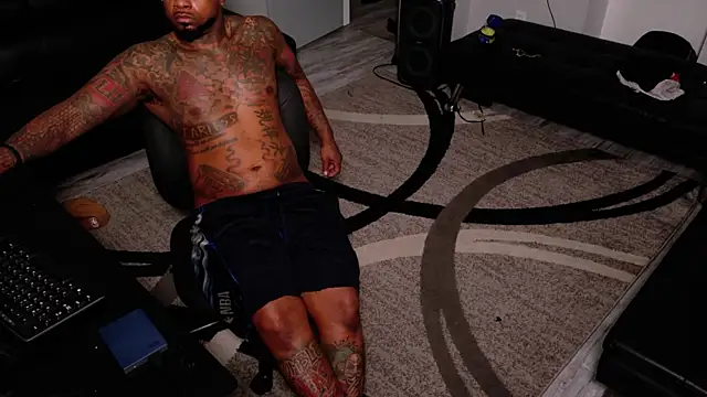 SLANGONDEMHOES online show from May 2026 07:37:01 AM
