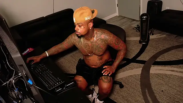 SLANGONDEMHOES online show from May 2026 07:05:01 AM