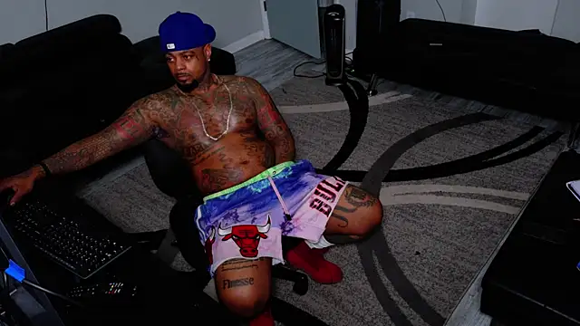 SLANGONDEMHOES online show from May 2026 08:37:02 PM