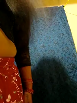 Snapshot of mini-queen chatting on March 2026 06:45:02 PM mini-queen online show from March 2026 06:45:02 PM