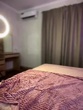 YourLittleDevil online show from October 2025 01:12:01 PM