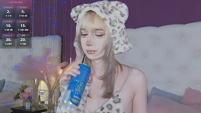 Snapshot of cutetomie chatting on February 2026 09:18:02 PM cutetomie online show from February 2026 09:18:02 PM