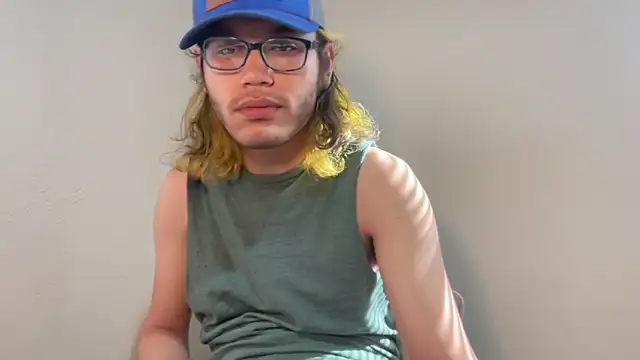 Snapshot of zacthefeetguy chatting on February 2026 04:54:02 PM zacthefeetguy online show from February 2026 04:54:02 PM