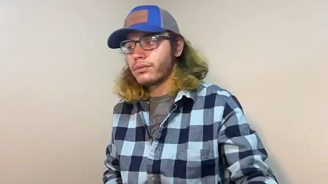 Snapshot of zacthefeetguy chatting on February 2026 10:59:01 PM zacthefeetguy online show from February 2026 10:59:01 PM