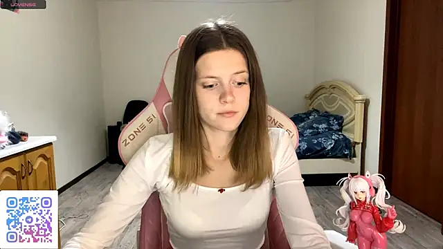 Snapshot of VibeQueenLucy chatting on September 2025 03:37:01 PM VibeQueenLucy online show from September 2025 03:37:01 PM