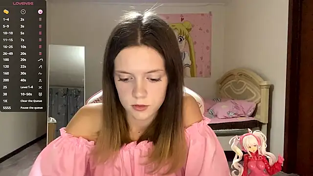 Snapshot of VibeQueenLucy chatting on October 2025 03:21:02 PM VibeQueenLucy online show from October 2025 03:21:02 PM