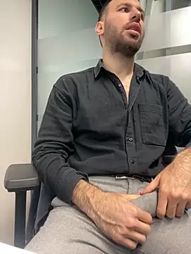 Snapshot of speddy34 chatting on October 2025 06:09:01 AM speddy34 online show from October 2025 06:09:01 AM