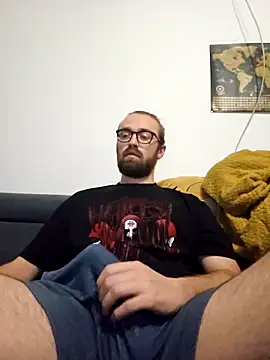 Snapshot of Loopertz chatting on October 2025 05:29:02 AM Loopertz online show from October 2025 05:29:02 AM