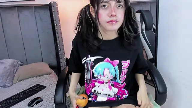 Snapshot of Miyu_Komori chatting on February 2026 12:46:02 PM Miyu Komori online show from February 2026 12:46:02 PM