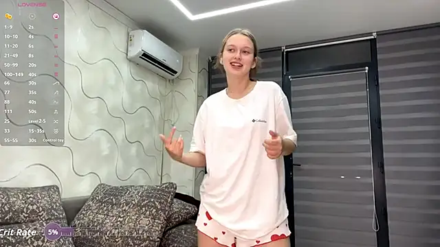 CharlynDini online show from October 2025 04:19:02 PM