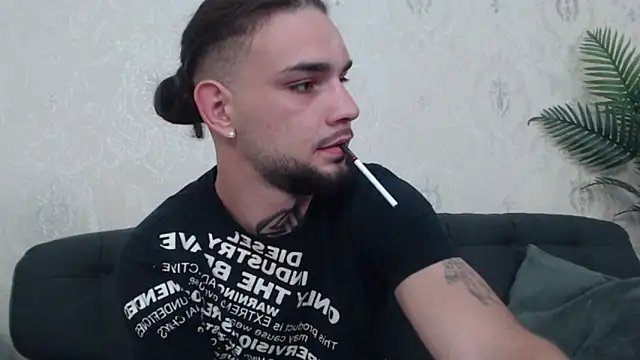 Snapshot of DanyelCarter chatting on September 2025 01:46:01 PM DanyelCarter online show from September 2025 01:46:01 PM