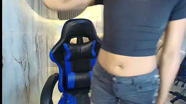 Snapshot of katty_berry_r chatting on October 2025 07:36:02 PM katty berry r online show from October 2025 07:36:02 PM