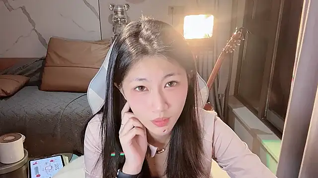 Snapshot of Lixinel-520 chatting on December 2025 01:52:02 PM Lixinel-520 online show from December 2025 01:52:02 PM