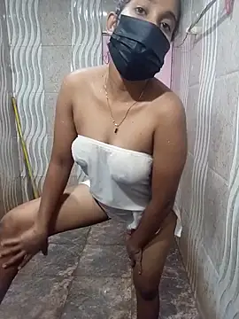Shani Izu online show from May 2026 01:42:02 PM