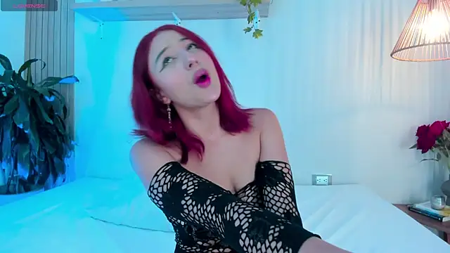 Cristalfoxy  online show from November 2025 07:35:02 PM