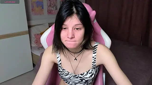 Snapshot of EllinEverly chatting on February 2026 09:26:01 PM EllinEverly online show from February 2026 09:26:01 PM