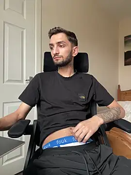 Snapshot of mixedcouplee69 chatting on October 2025 01:17:01 PM mixedcouplee69 online show from October 2025 01:17:01 PM