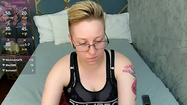 AlexandraGreen online show from September 2025 03:50:01 AM