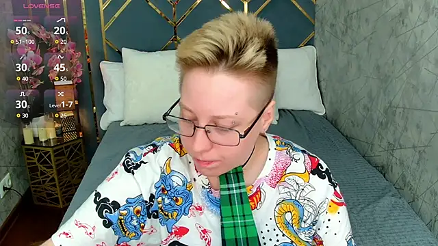 AlexandraGreen online show from September 2025 09:06:02 PM