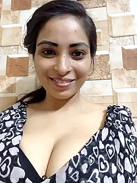 QUEEN-ADITI online show from September 2025 02:01:02 AM