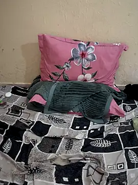 Snapshot of hahaha1319 chatting on October 2025 04:18:02 AM hahaha1319 online show from October 2025 04:18:02 AM