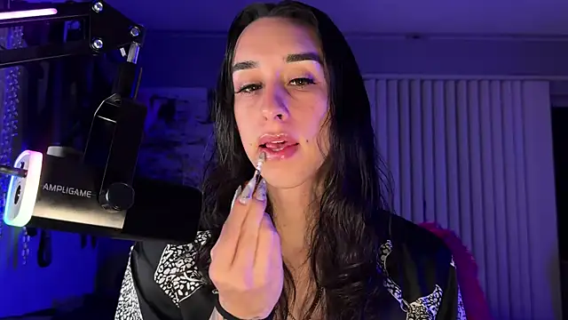 xoFrankie online show from April 2026 04:01:01 AM