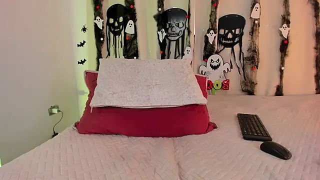 Snapshot of mrhot_night chatting on October 2025 10:54:02 PM mrhot night online show from October 2025 10:54:02 PM