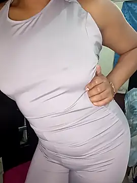 Snapshot of pocahontas_nex chatting on February 2026 01:06:02 AM pocahontas nex online show from February 2026 01:06:02 AM