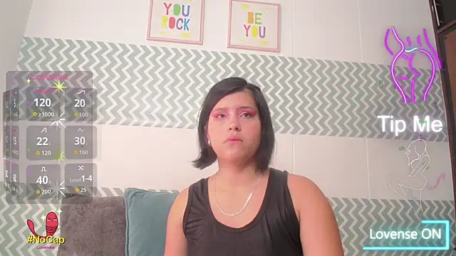 Snapshot of AmyBlue_ chatting on October 2025 07:37:01 PM AmyBlue online show from October 2025 07:37:01 PM