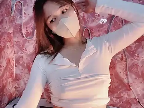 Snapshot of Miumiu028 chatting on December 2025 04:03:02 PM Miumiu028 online show from December 2025 04:03:02 PM