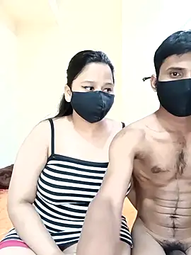 Beautiful couple 70 online show from February 2026 05:46:02 PM