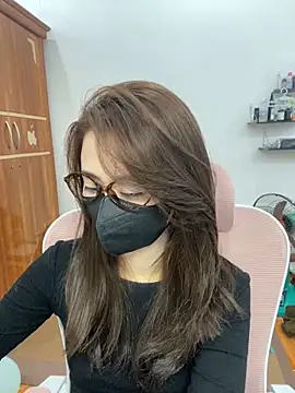 Snapshot of Mochi21 chatting on November 2025 05:11:01 AM Mochi21 online show from November 2025 05:11:01 AM