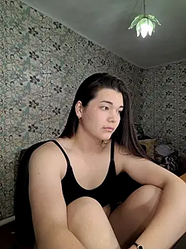 Snapshot of Albi_Glow chatting on September 2025 05:35:01 PM Albi Glow online show from September 2025 05:35:01 PM