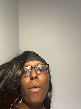 Snapshot of CinnaCakesss chatting on March 2026 01:56:02 AM CinnaCakesss online show from March 2026 01:56:02 AM