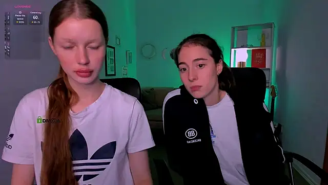 Snapshot of khloebeauty chatting on November 2025 09:08:01 PM khloebeauty online show from November 2025 09:08:01 PM