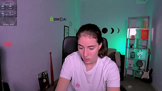 Snapshot of khloebeauty chatting on December 2025 08:18:02 PM khloebeauty online show from December 2025 08:18:02 PM