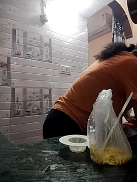 Snapshot of meenu_bhabhi547 chatting on October 2025 01:57:01 AM meenu bhabhi547 online show from October 2025 01:57:01 AM