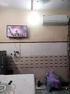 Snapshot of meenu_bhabhi547 chatting on October 2025 01:51:02 AM meenu bhabhi547 online show from October 2025 01:51:02 AM