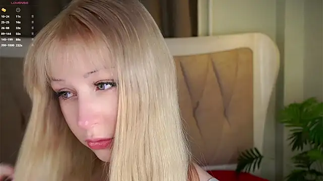 MarciDarugar online show from December 2025 03:06:01 PM