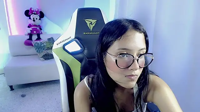 Snapshot of mishel_hott chatting on October 2025 08:53:02 PM mishel hott online show from October 2025 08:53:02 PM