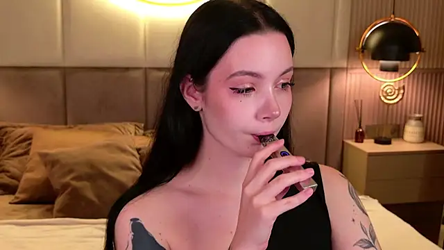 Goldy Stark online show from September 2025 08:32:02 PM