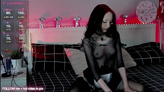 Lina Thornton  online show from September 2025 10:59:02 AM