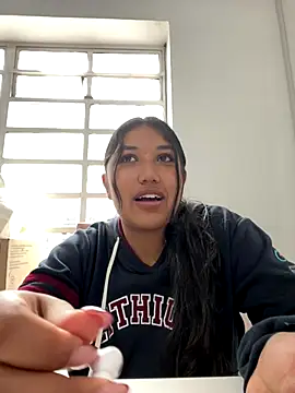 SharaRous online show from January 2026 12:18:01 PM