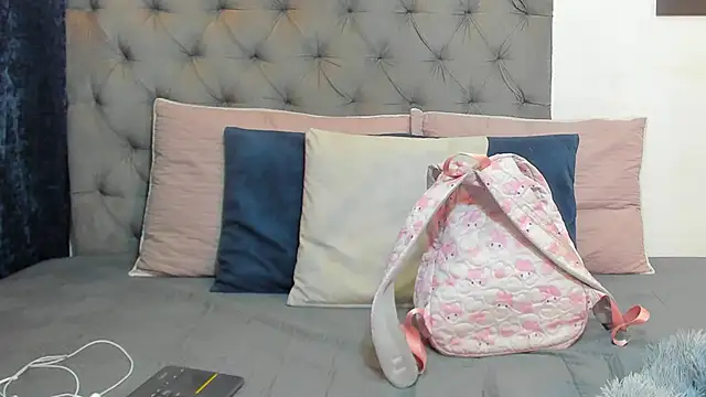 nahiroby ebony online show from March 2026 03:11:01 PM