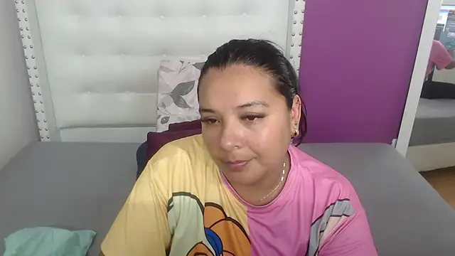 fat naughtyass online show from December 2025 02:24:02 PM