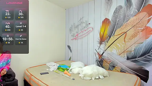 Holdme Hot online show from September 2025 03:41:01 AM