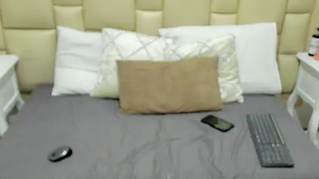 SkinnyGirl 28 online show from December 2025 07:20:01 PM