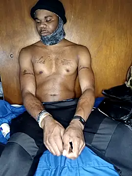 Snapshot of muushroomtip chatting on December 2025 02:42:02 AM muushroomtip online show from December 2025 02:42:02 AM