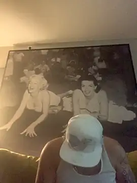 Hothotboyg online show from November 2025 01:48:01 AM