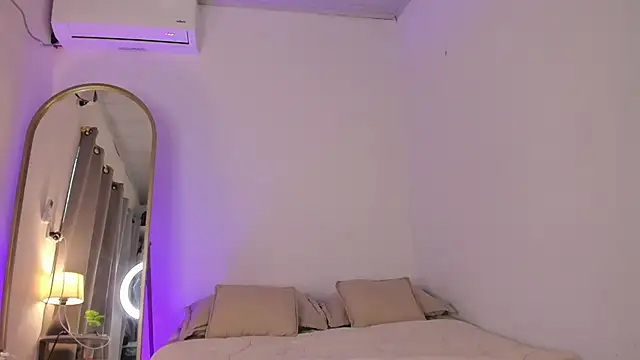 Snapshot of elzafuentes1 chatting on February 2026 07:34:02 PM elzafuentes1 online show from February 2026 07:34:02 PM